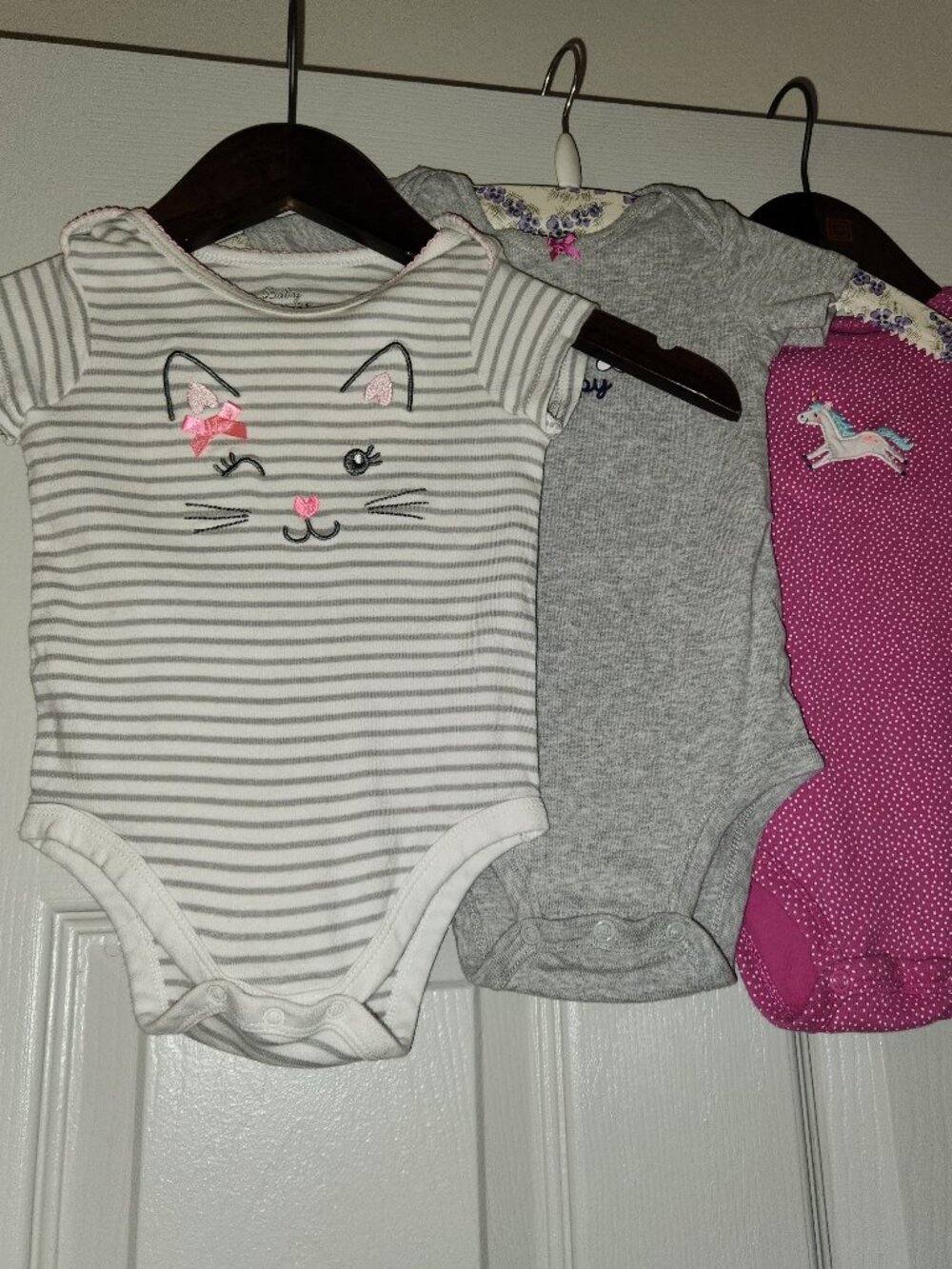 Baby Girl Bodysuit Lot Size 12M Cat Rainbow Unicorn Carter’s Baby